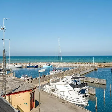 2 Bedroom Awesome In Hébergement de vacances