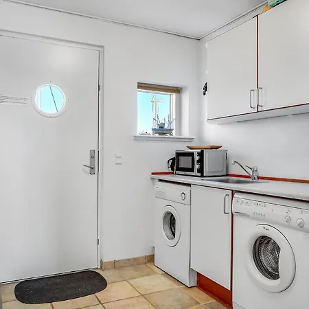 2 Bedroom Awesome In